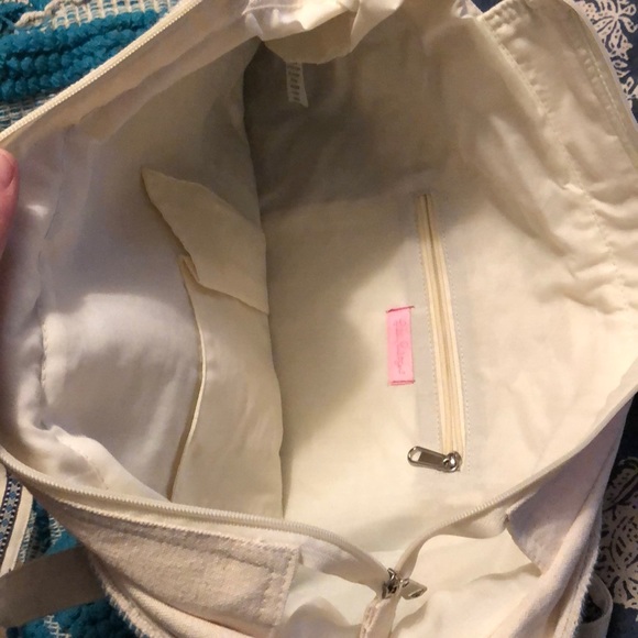 Lily Pulitzer Captiva tote - Picture 2 of 2